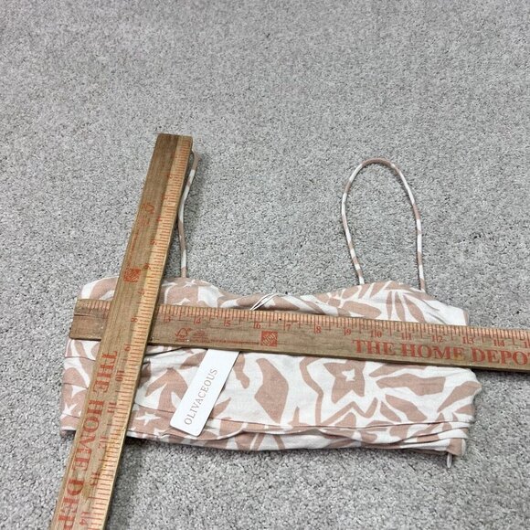 Olivaceous Top Women’s Beige White Cropped Sleeveless Size Small NWT - Picture 2 of 11